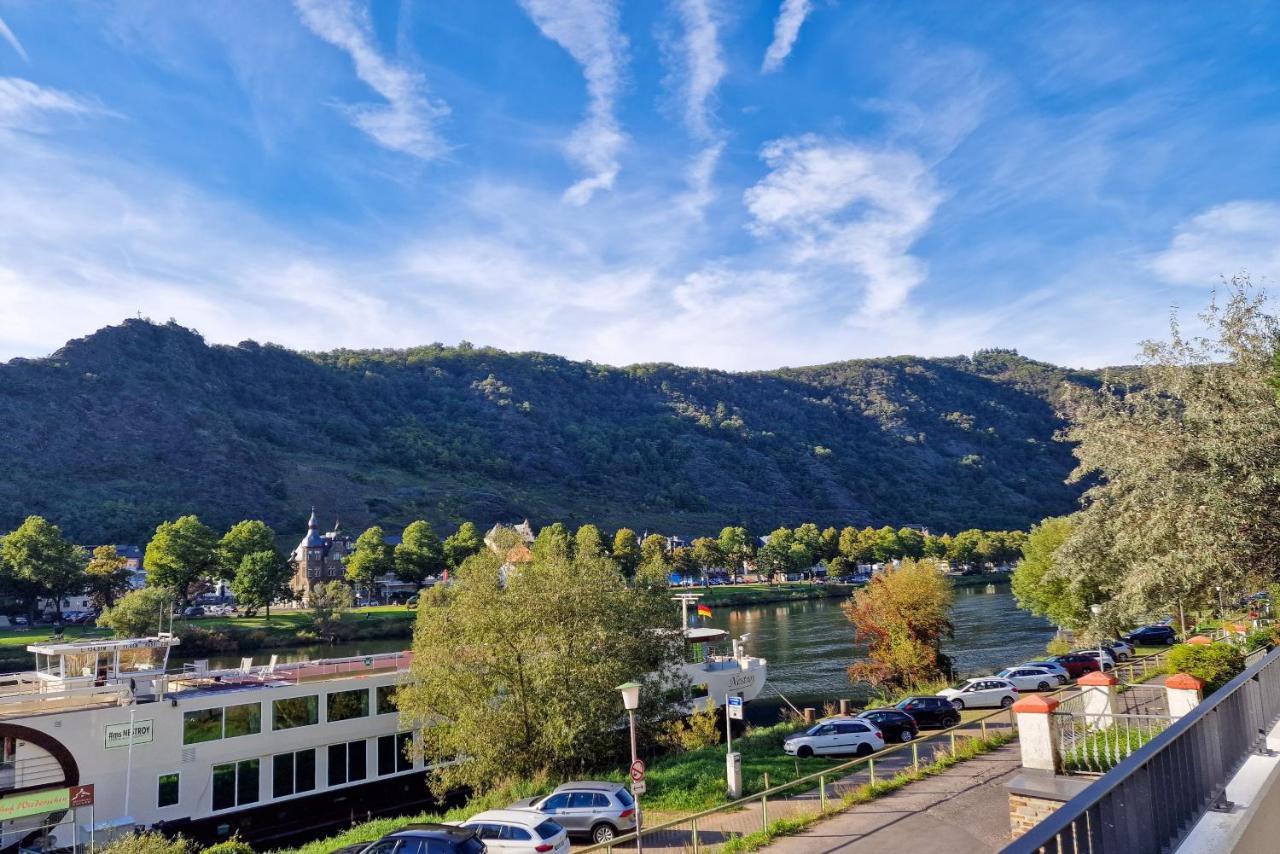 Vivamosel: Appartement Mit Mosel & Burgblick - Balkon - Parken - Aufzug - Fahrradraum Commune fusionnée de Cochem-Land Extérieur photo