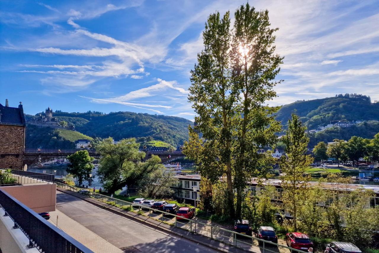 Vivamosel: Appartement Mit Mosel & Burgblick - Balkon - Parken - Aufzug - Fahrradraum Commune fusionnée de Cochem-Land Extérieur photo